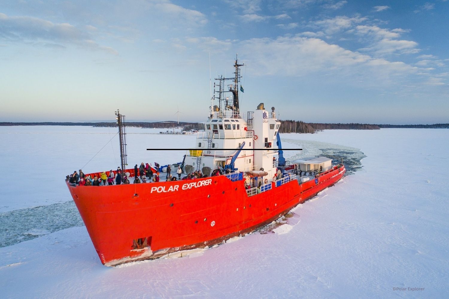 Polar Explorer Icebreaker Cruise ©Polar Explorer